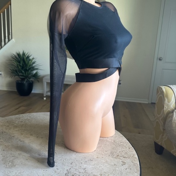 BeBe  black crop top SMALL  NWOT - Picture 3 of 10